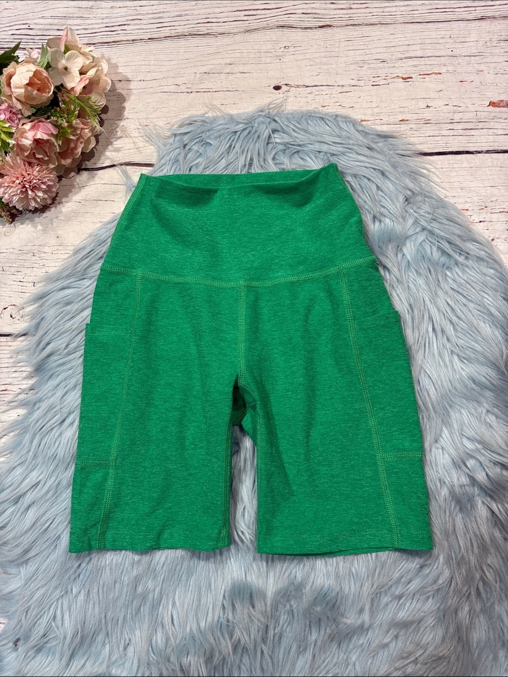 Beyond Yoga Spacedye Keep Pace 5" Pocket Short Green Heather